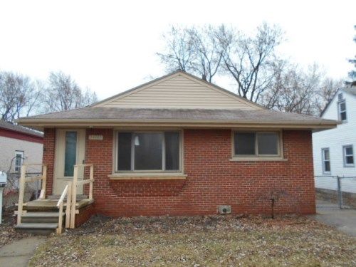 24063 Pennie St, Dearborn Heights, MI 48125