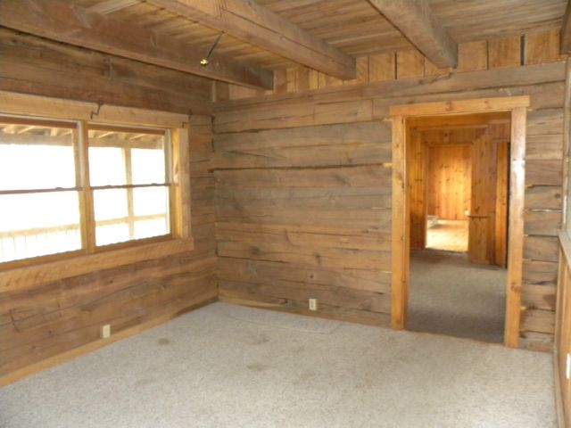 498 Freeman Ridge Rd, Nashville, IN 47448