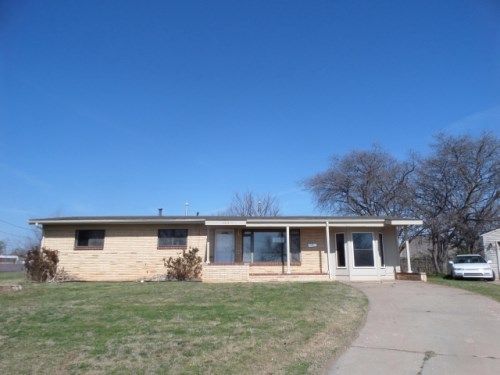 2413 Huntleigh Ct, Oklahoma City, OK 73120