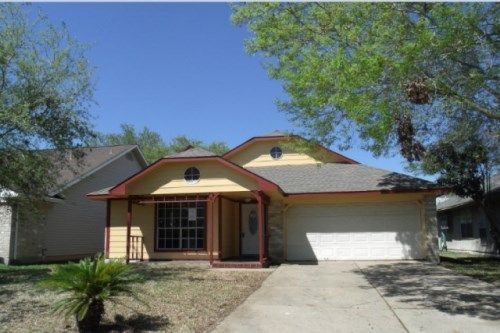 15930 Barbarossa Dr, Houston, TX 77083
