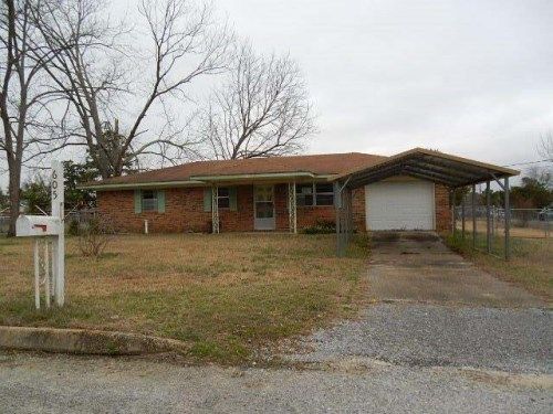 605 Patterson Dr, Opp, AL 36467