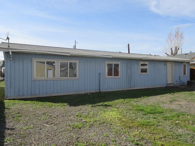 1515 S 8th Ave, Yakima, WA 98902