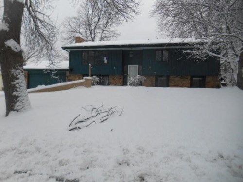 11717 Galtier Dr, Burnsville, MN 55337