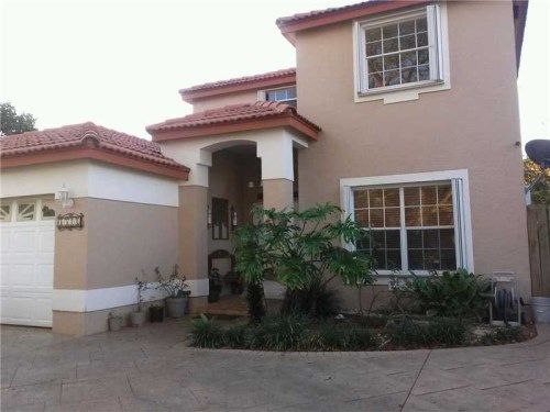 8320 NW 201 TE, Hialeah, FL 33015