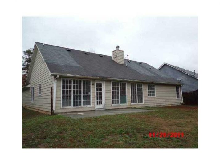 5240 Sterling Trace Court Nw, Lilburn, GA 30047