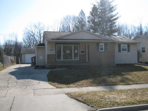 1600 Holly Way, Lansing, MI 48910