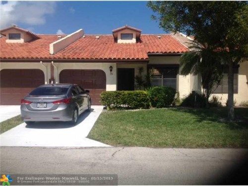 15 BETHESDA PARK CR # D15, Boynton Beach, FL 33435