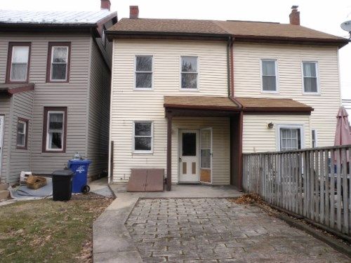 106 E Penn Ave, Robesonia, PA 19551
