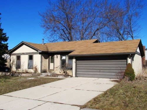 19300 Lancaster Dr, Trenton, MI 48183