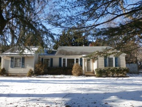 119 Hatton Ave, Kilmarnock, VA 22482