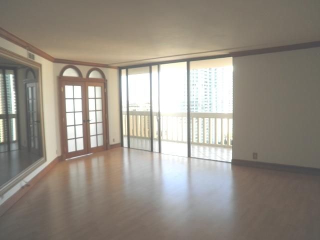 19707 TURNBERRY WY # 23-A, Miami, FL 33180