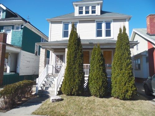 631 Navahoe St, Detroit, MI 48215