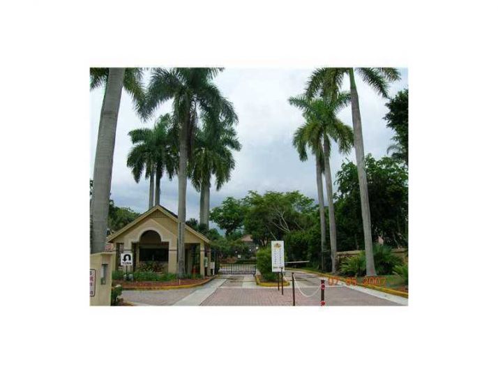 13943 SW 91 TE # 13943, Miami, FL 33186