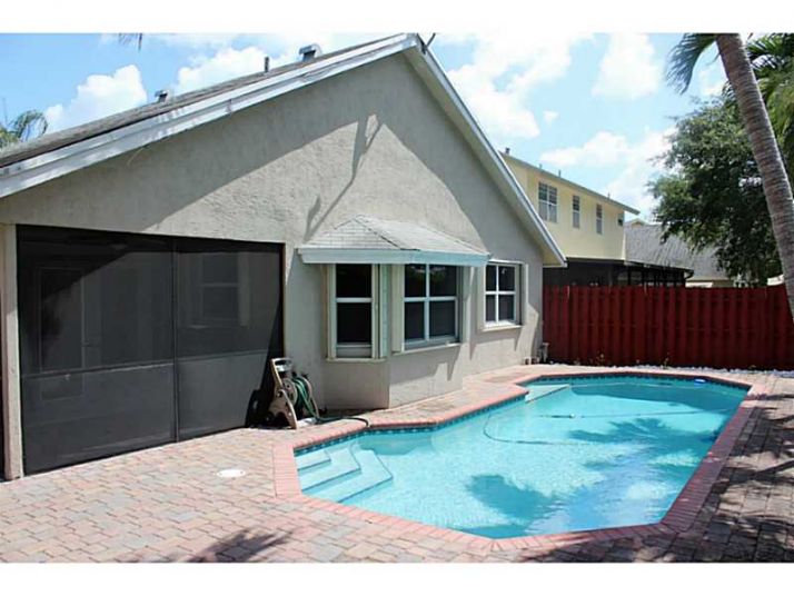 12224 NW 30 MNR, Fort Lauderdale, FL 33323