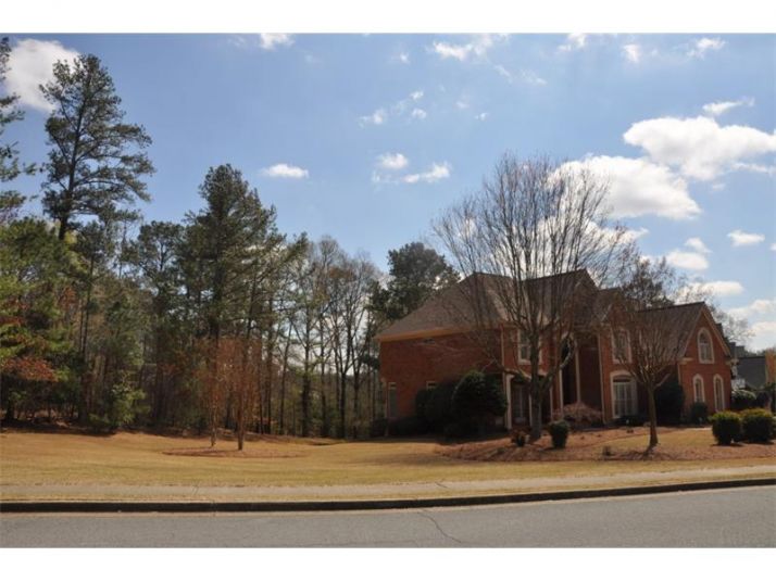 8240 High Hampton Chase, Alpharetta, GA 30022