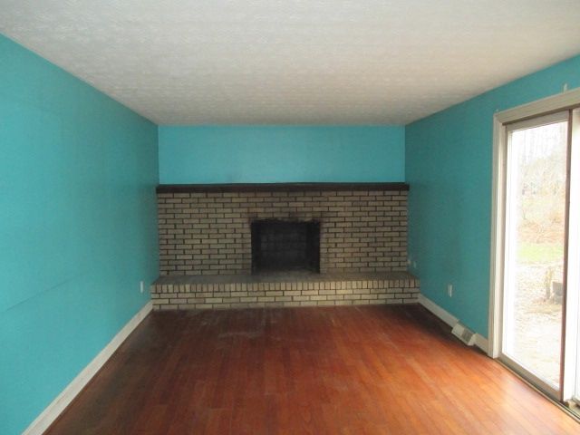4408 Foresthill Rd, Stow, OH 44224