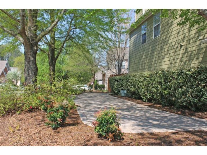 3693 Iroquis Nw, Kennesaw, GA 30144
