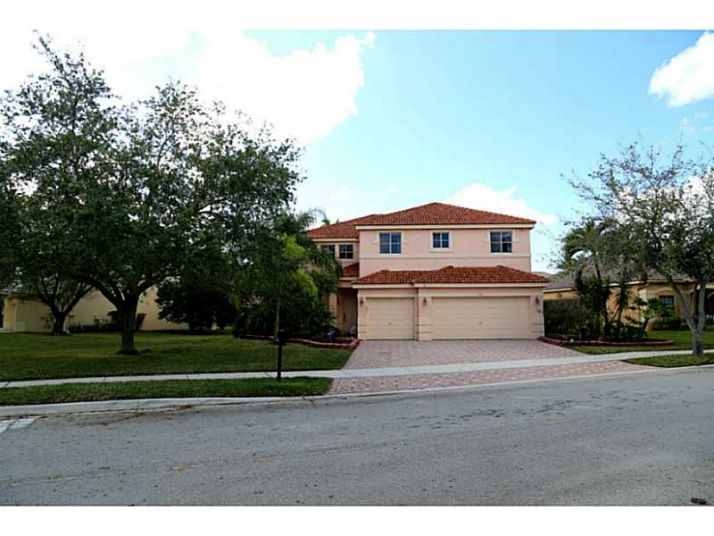 1091 HIDDEN VALLEY WY, Fort Lauderdale, FL 33327