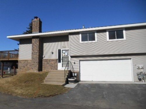 1416 Oak Leaf Ln, Burnsville, MN 55337
