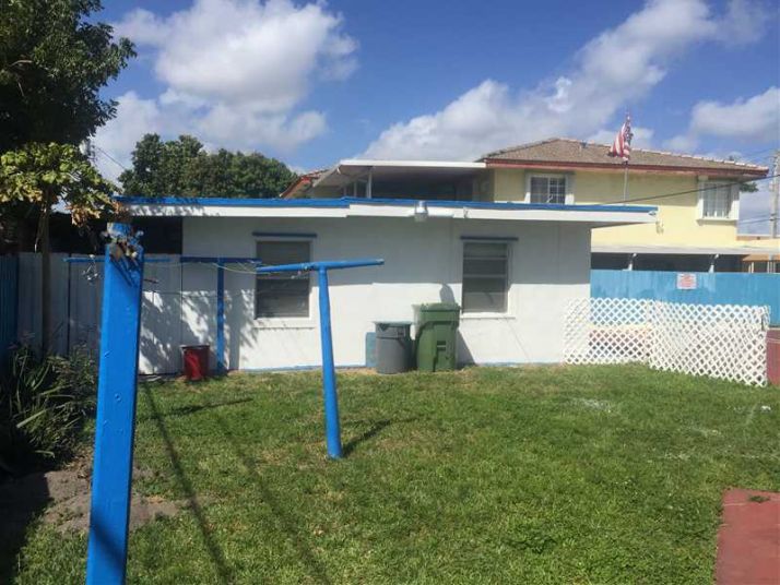 1100 E 10 AV, Hialeah, FL 33010