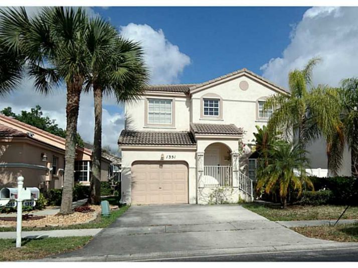 1351 NW 159 LN, Hollywood, FL 33028