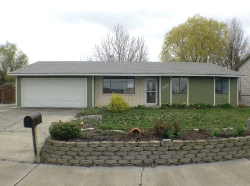 1403 S Lakeway Drive, Moses Lake, WA 98837