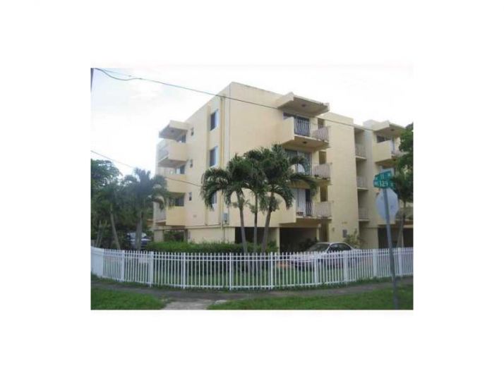 1090 NE 129 ST # 401, Miami, FL 33161