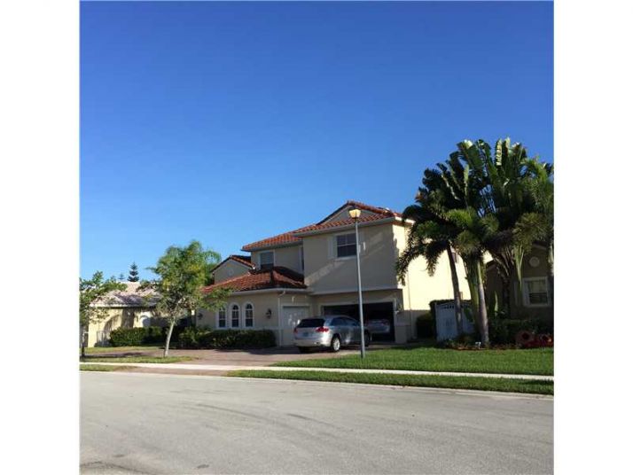 18923 SW 7 ST, Hollywood, FL 33029