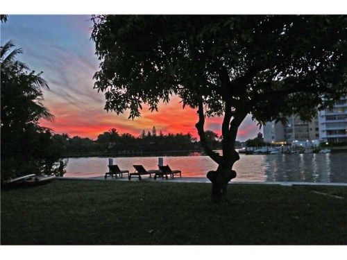 9250 BAY DR, Miami Beach, FL 33154