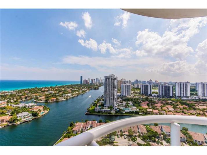 21050 POINT PL # 2805, Miami, FL 33180