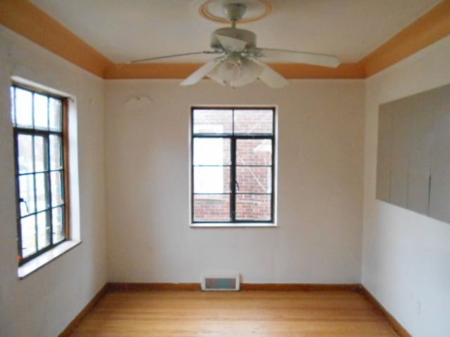 10896 Lakepointe St, Detroit, MI 48224