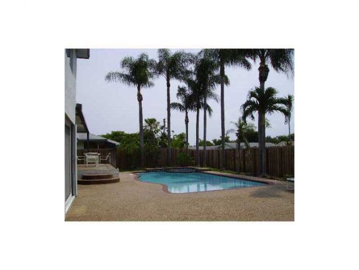 3190 NW 93RD AV, Fort Lauderdale, FL 33351