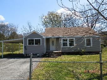 1100 Henderson Ave, Rossville, GA 30741