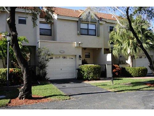 21175 MAINSAIL CR # E-15, Miami, FL 33180