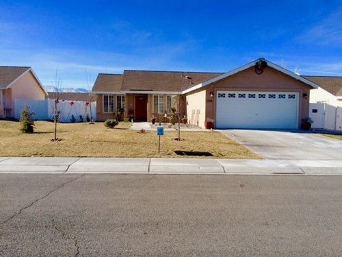 1364 White Bluffs Circle, Fernley, NV 89408