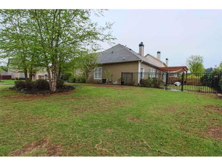 1890 Barrett Knoll Court, Kennesaw, GA 30152