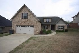 4 Wally Ln, Phenix City, AL 36867