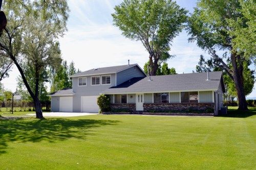 1220 Stephanie, Minden, NV 89423