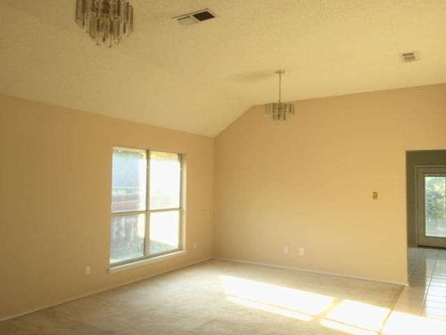 205 Canterbury St, Euless, TX 76039