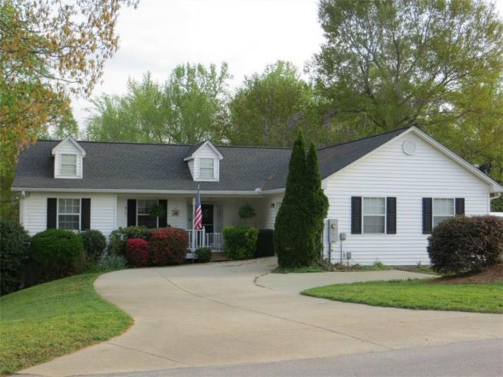 427 Holly Drive, Gainesville, GA 30501