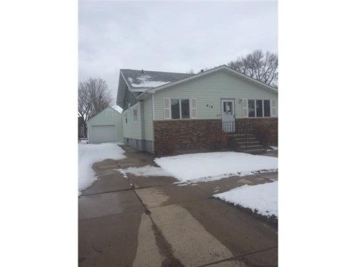 618 Page Ave, Mankato, MN 56003