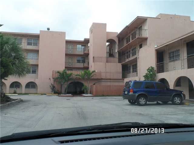 6620 W 2 CT # 206, Hialeah, FL 33012