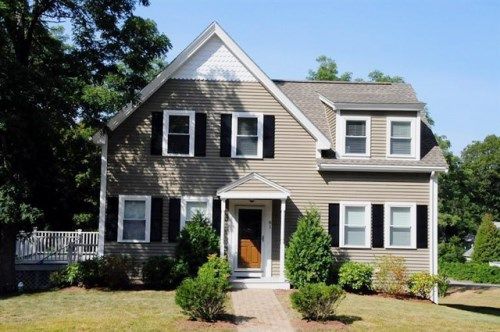 81 Sandwich Road, Buzzards Bay, MA 02532