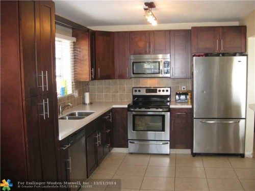 4303 HAYES ST, Hollywood, FL 33021