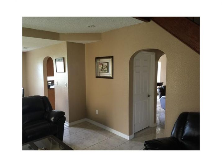 19285 NW 14 ST, Hollywood, FL 33029