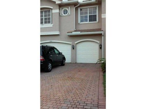 18112 SW 41 ST, Hollywood, FL 33029