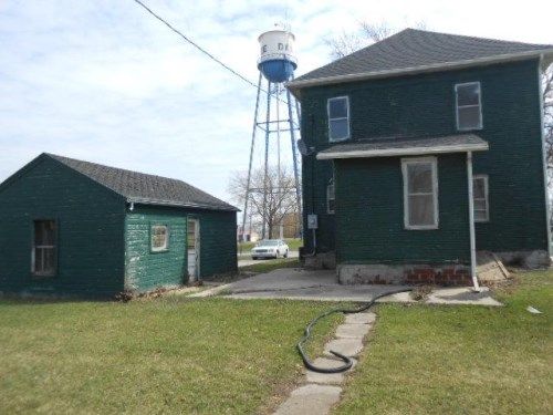 407 1st St, Danube, MN 56230