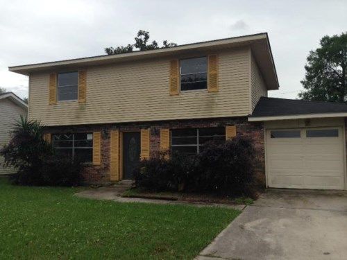 429 Holy Cross Pl, Kenner, LA 70065