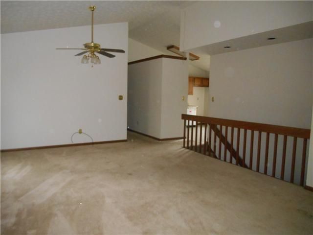 2640 Halifax Dr, Middletown, OH 45044