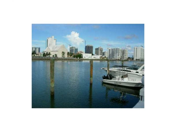 6881 BAY DR # 21, Miami Beach, FL 33141